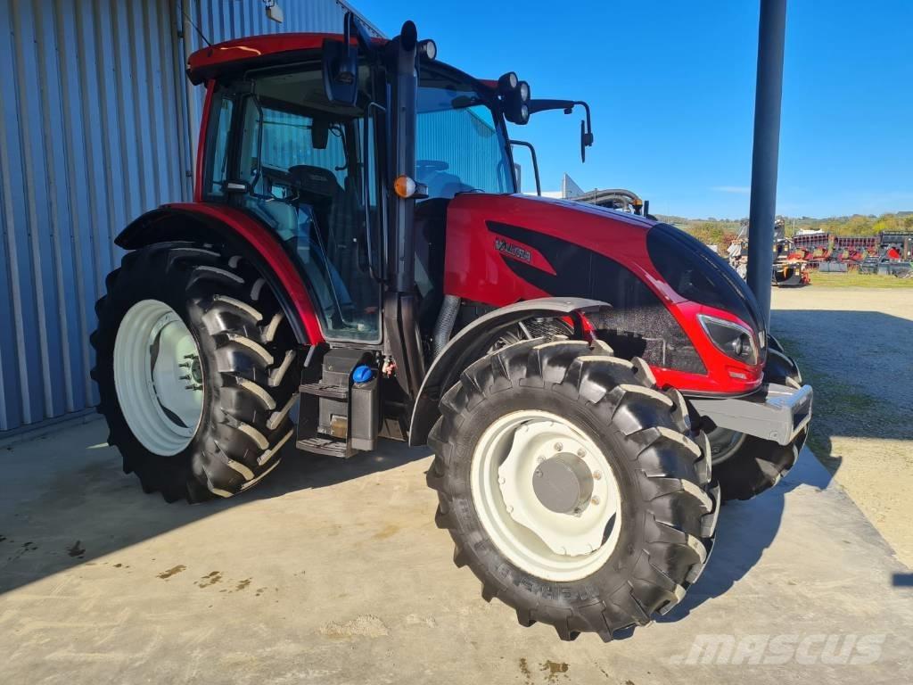 Valtra A 134 Traktorji