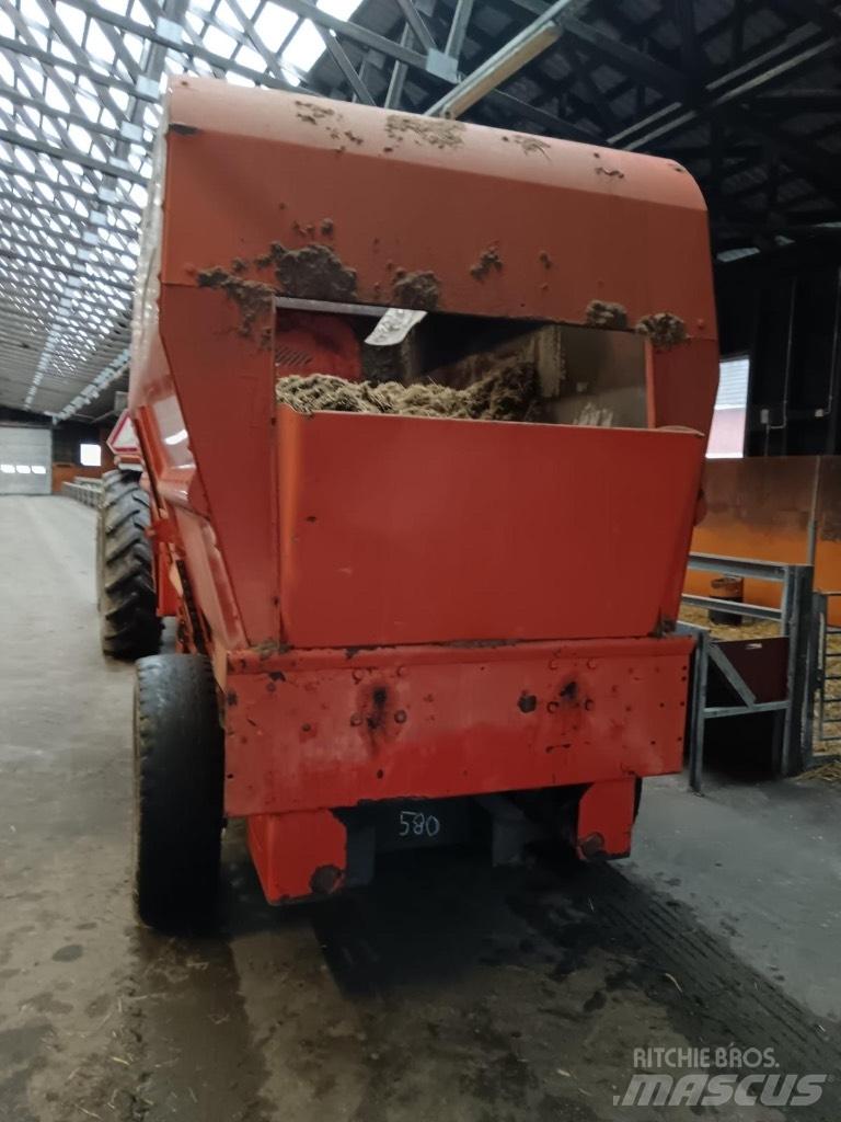 Seko 500/130 Mešalne hranilnice