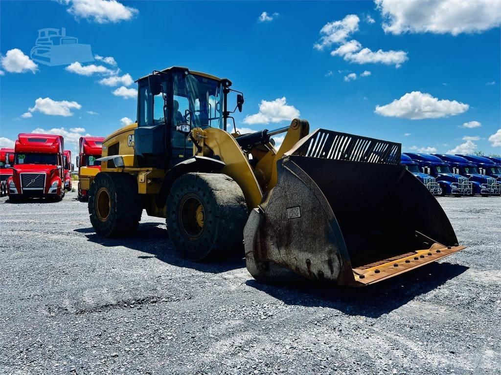 CAT 938 M Kolesni nakladalci