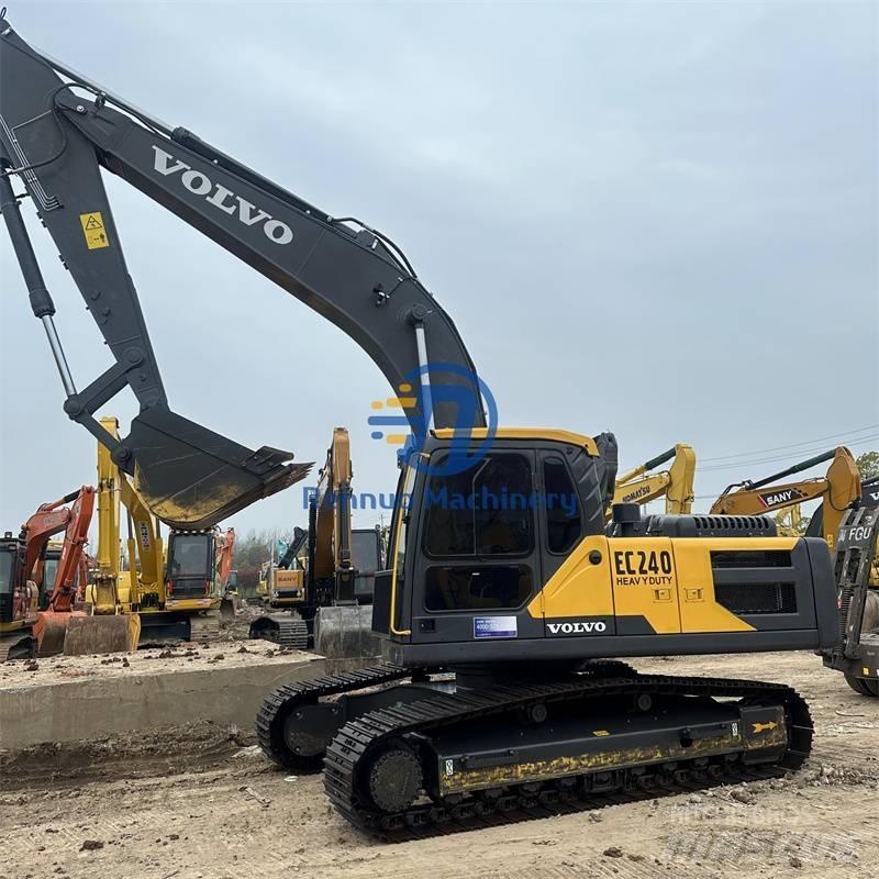 Volvo EC 240 Bagri goseničarji