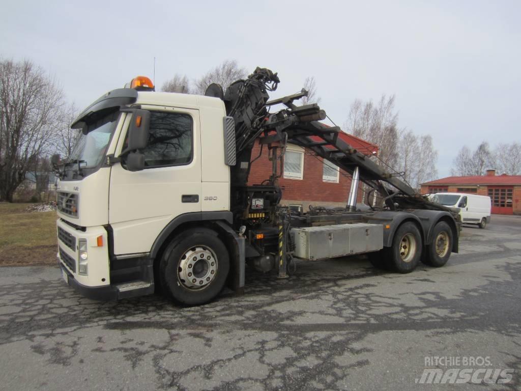 Volvo FM 12  6x2 4600 Razstavljivi tovornjaki z žičnimi dvigali