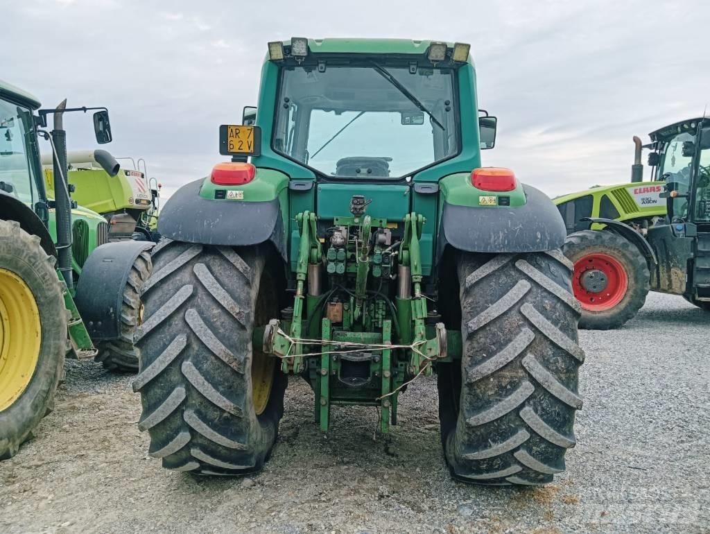 John Deere 6820 Traktorji