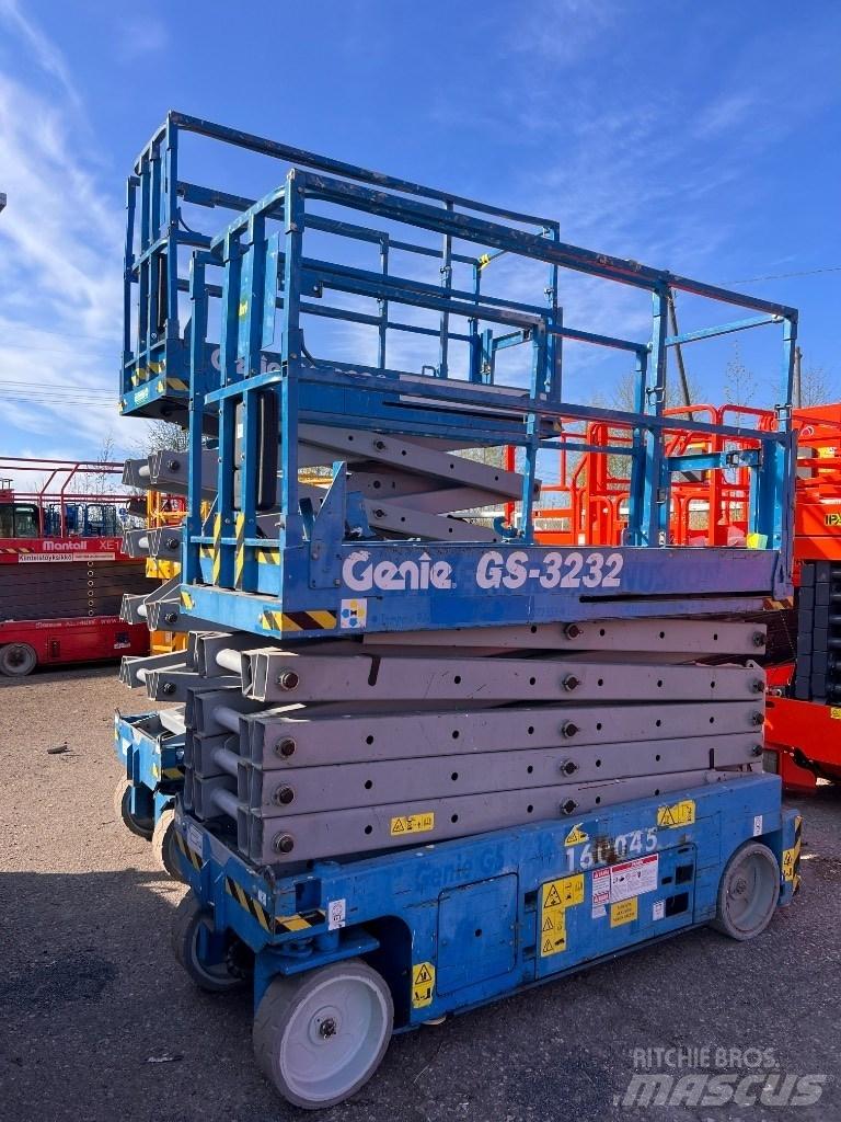 Genie GS 3232 Škarjaste dvižne ploščadi