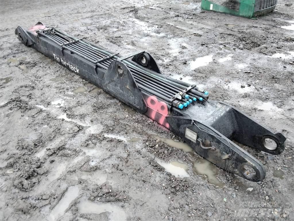 Loglift 210 Dvigala za gozdne kombajne