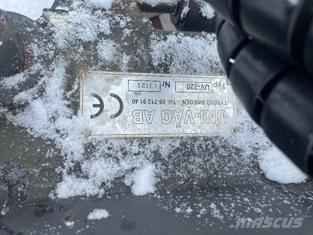 Uni-väg UV-220 Ratraki