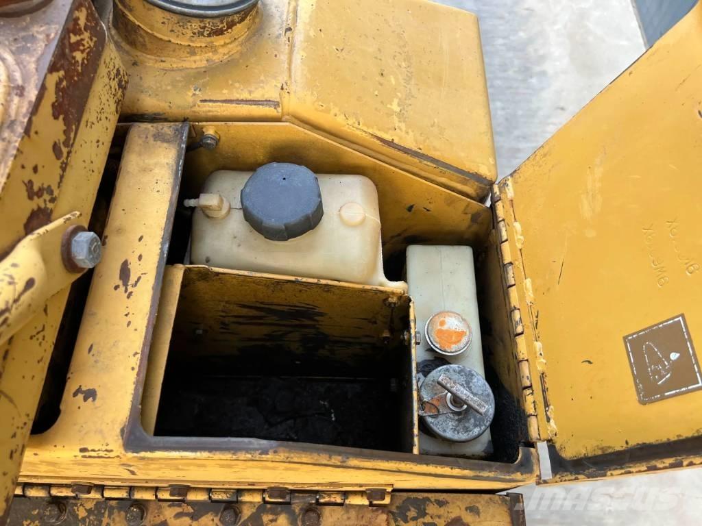 CAT D7H Buldožerji goseničarji