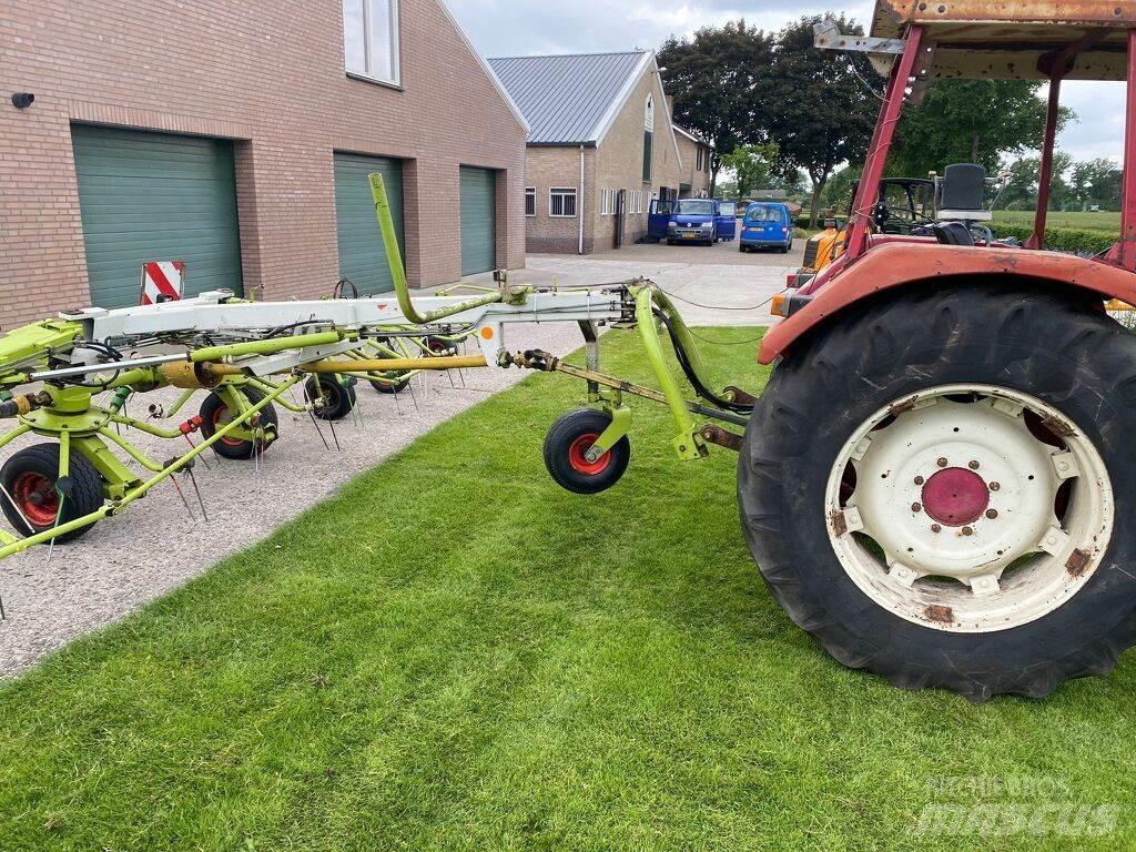 CLAAS volto 1050t Obračalniki in zgrabljalniki