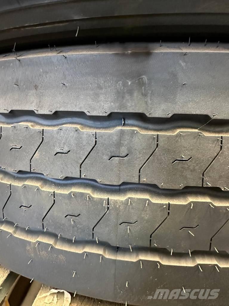 Goodyear 245/70R17 Gume, kolesa in platišča