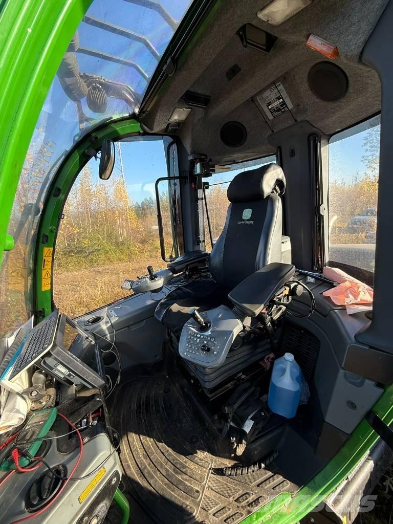 John Deere 1070 E Harvesterji