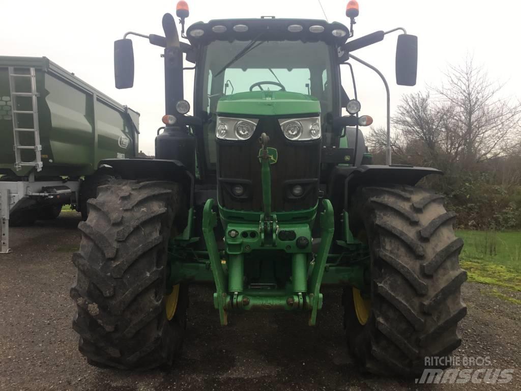 John Deere 6215 R Traktorji