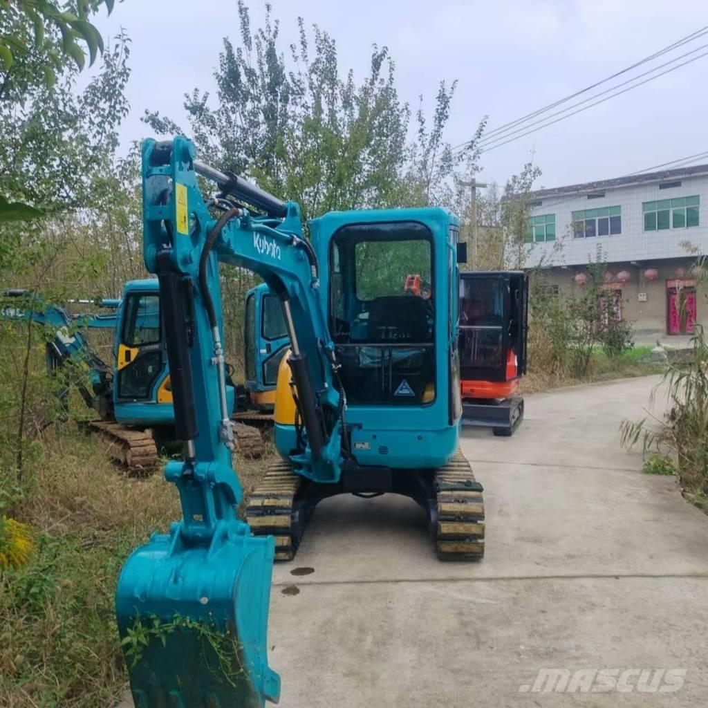 Kubota 30 Mini bagri <7t