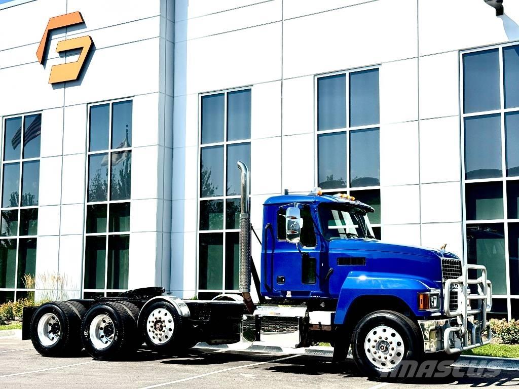 Mack Pinnacle Vlačilci