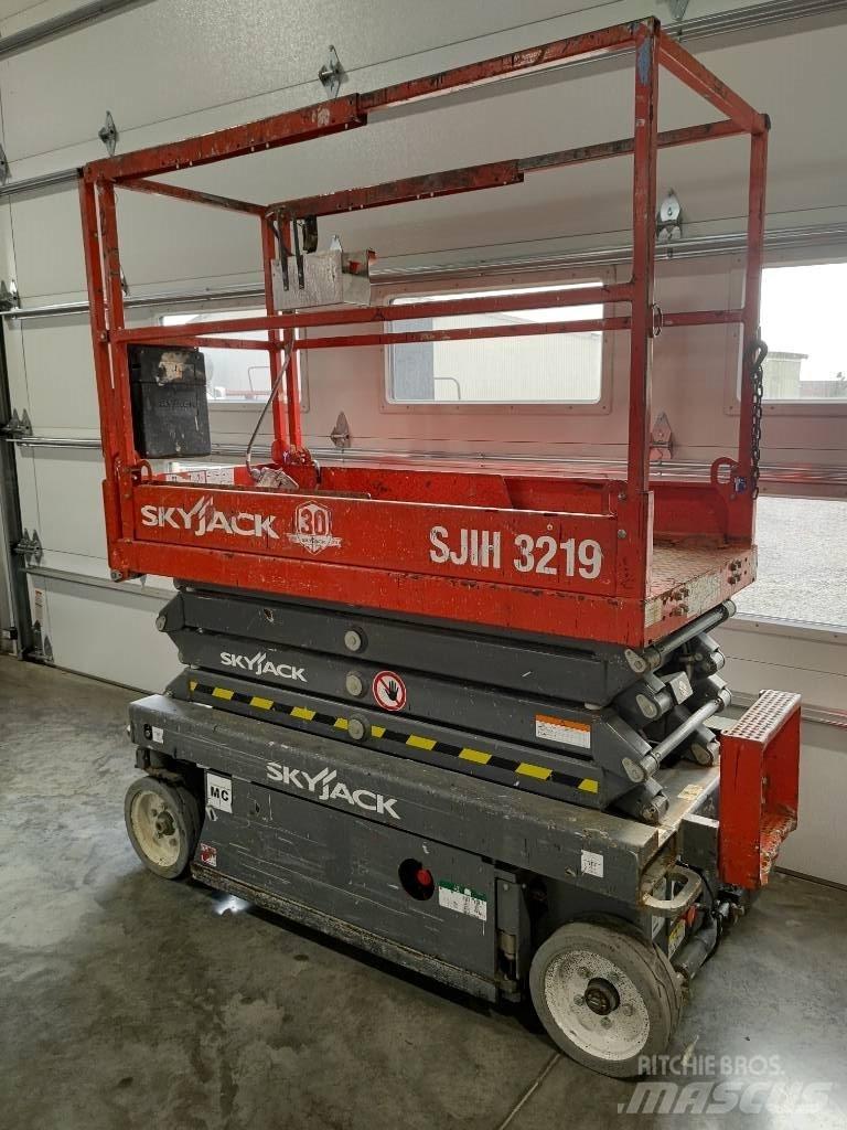 SkyJack SJ III 3219 Škarjaste dvižne ploščadi