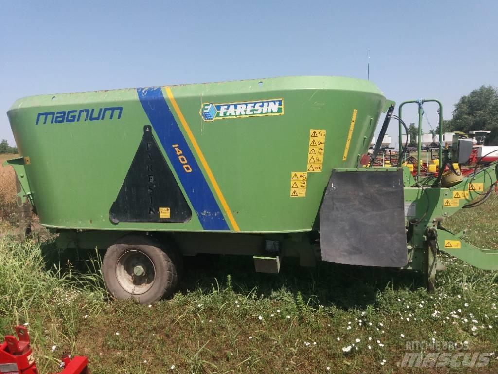 Faresin TMR-V-D 1400 Mešalne hranilnice