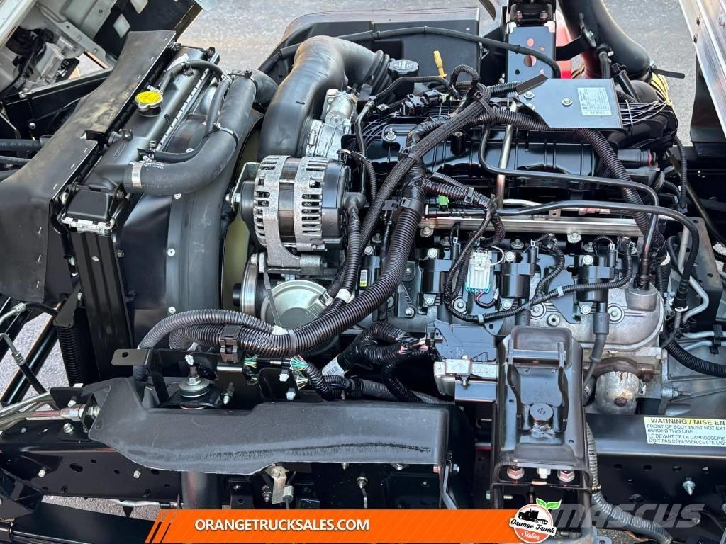 Isuzu NPR HD Tovornjaki zabojniki