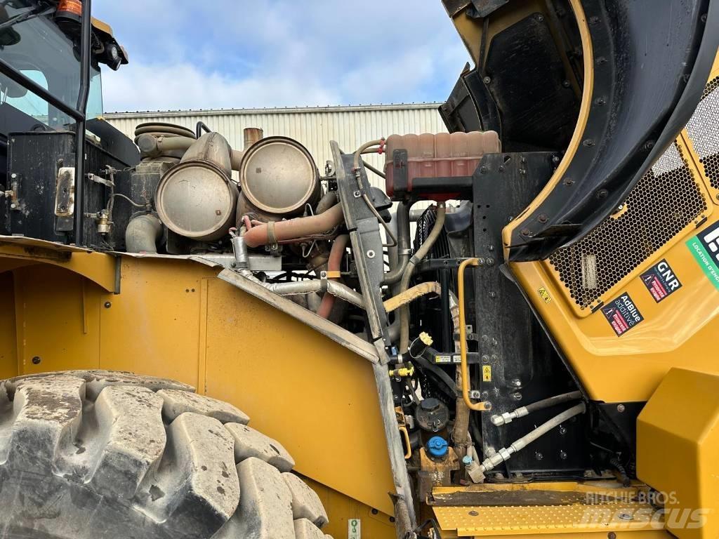 CAT 972MXE Kolesni nakladalci