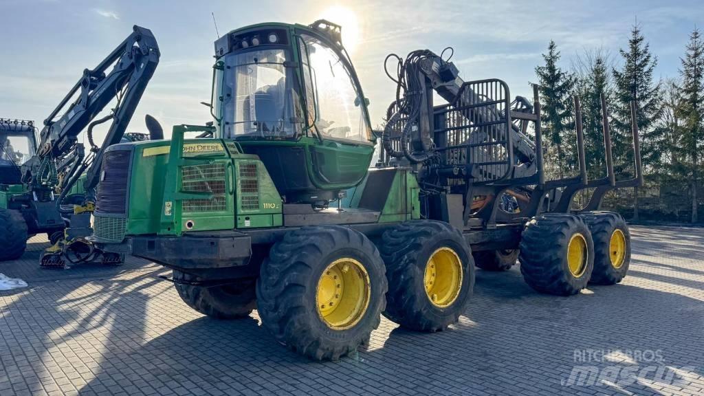 John Deere 1110 E Forwarderji
