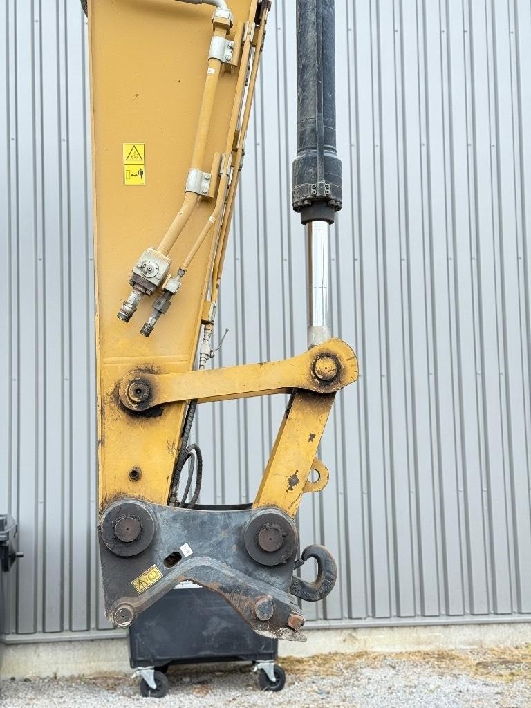 CAT 326 F L Bagri goseničarji