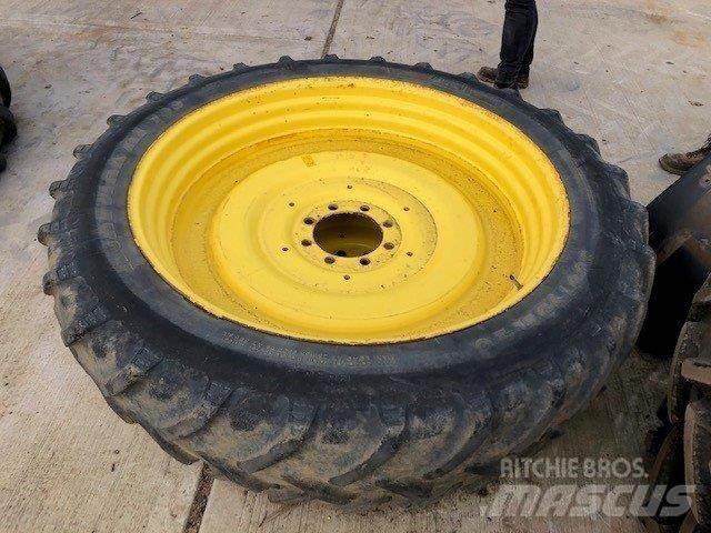  300/95R46 Gume, kolesa in platišča