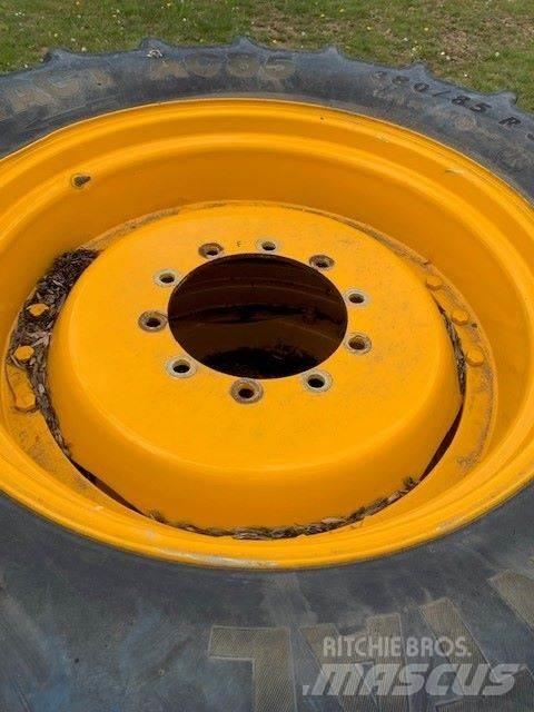  380/85R34 Gume, kolesa in platišča
