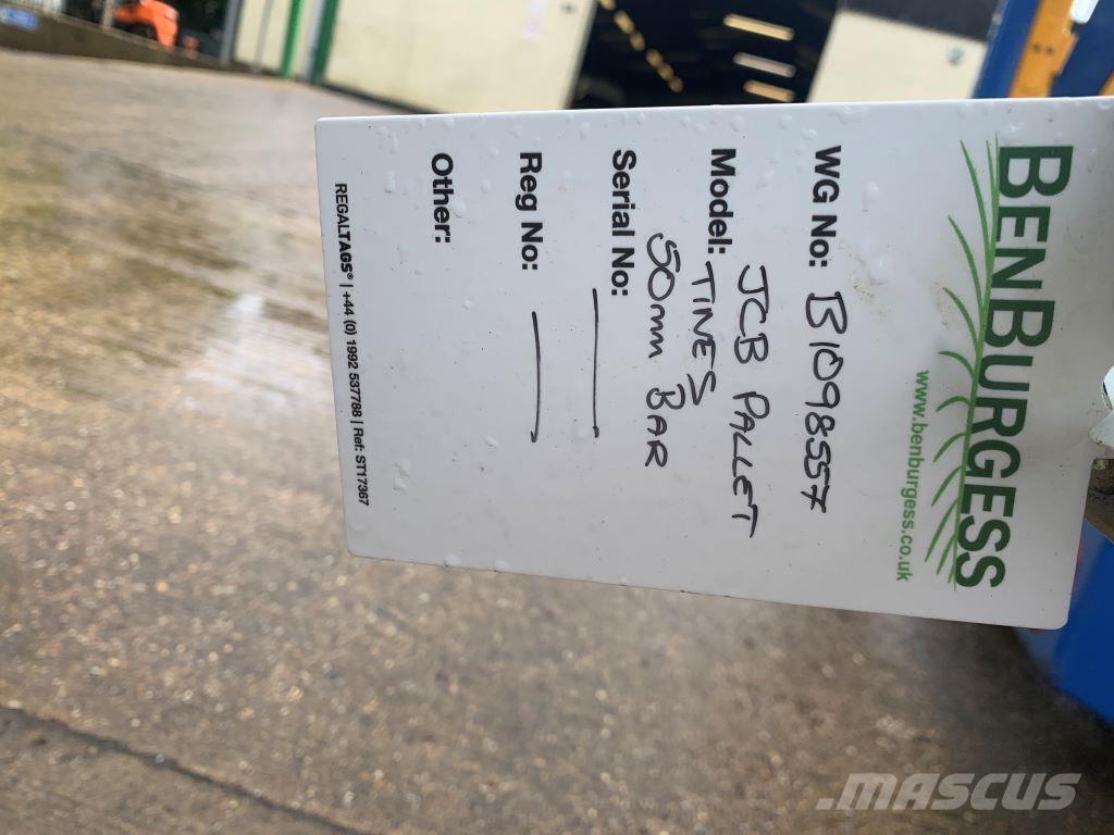  ATTACHMENTS Kmetijski teleskopski nakladalci