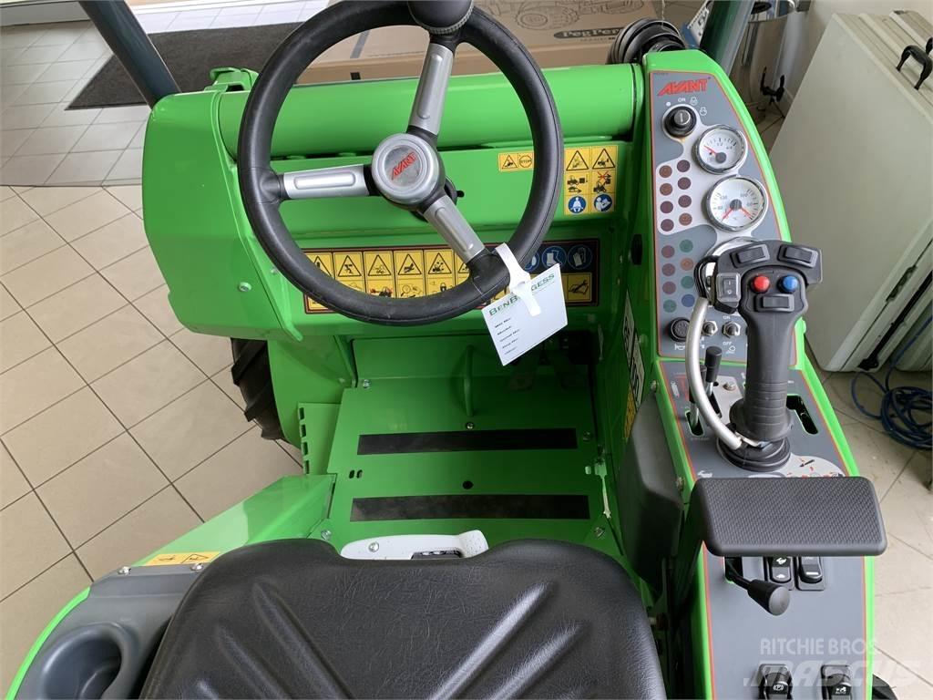 Avant AV 640 Kolesni nakladalci