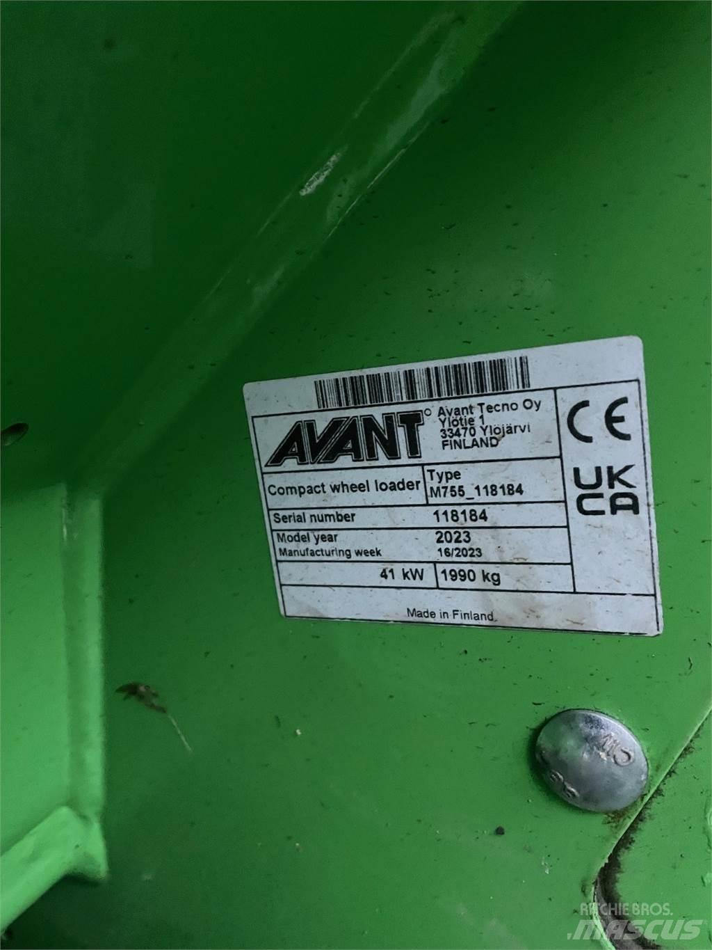 Avant AV 755I Kolesni nakladalci