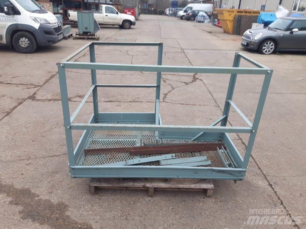  Carier ACCESS Druga dvigala in dvižne ploščadi