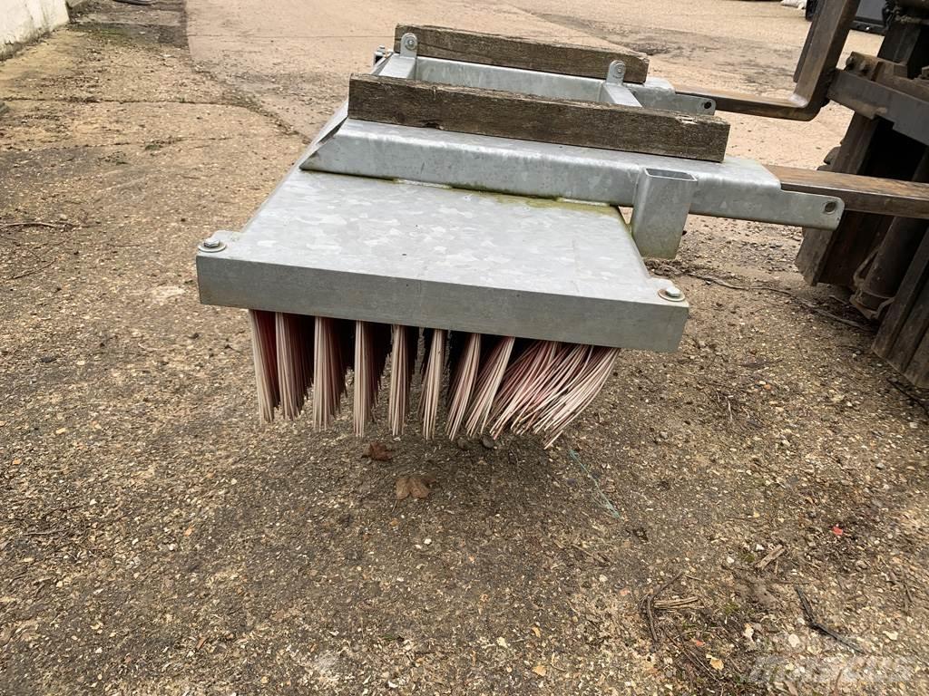 Jacobsen 6FT YARD Drugi kmetijski stroji