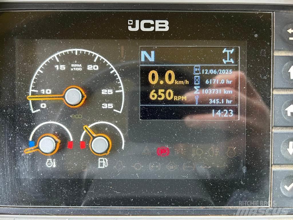 JCB 4220 Traktorji