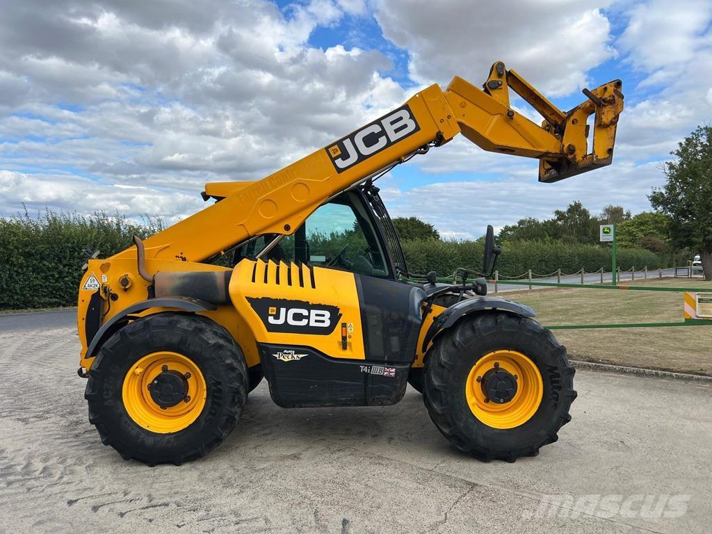 JCB 541-70 Kmetijski teleskopski nakladalci