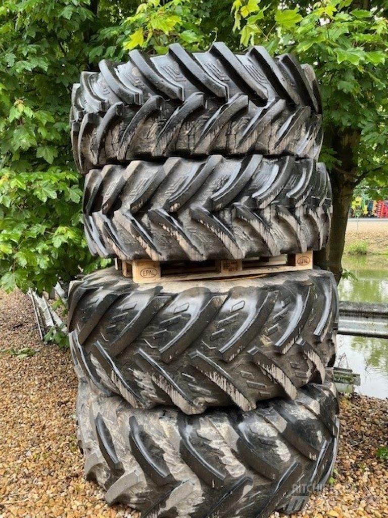 JCB WHEELS Gume, kolesa in platišča