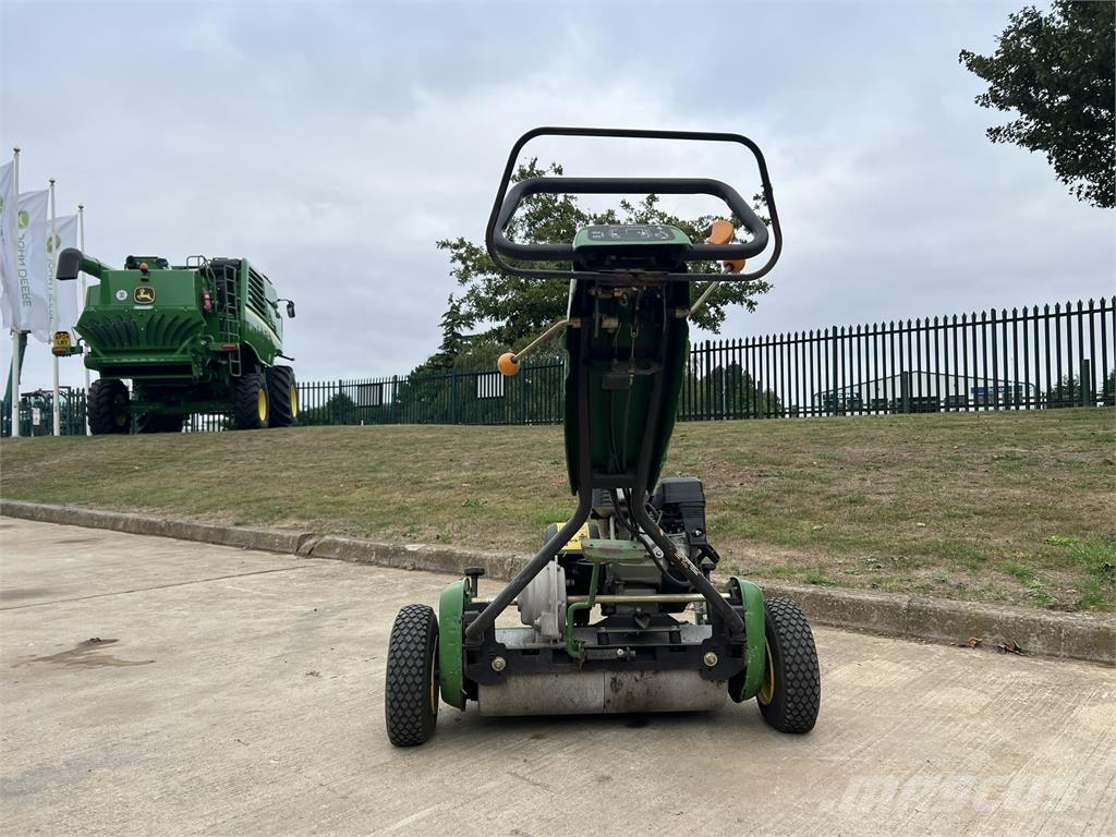 John Deere 220C Kmetijstvo - drugo