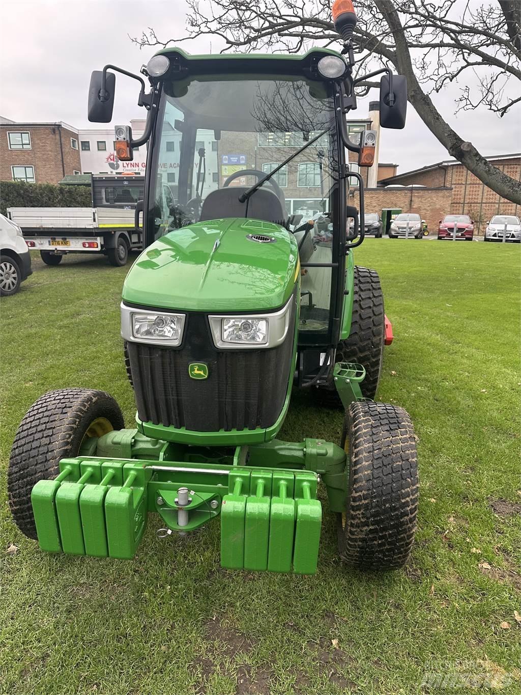 John Deere 4066R Manjši traktorji