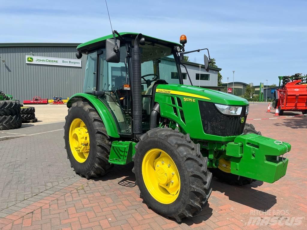 John Deere 5075E Traktorji