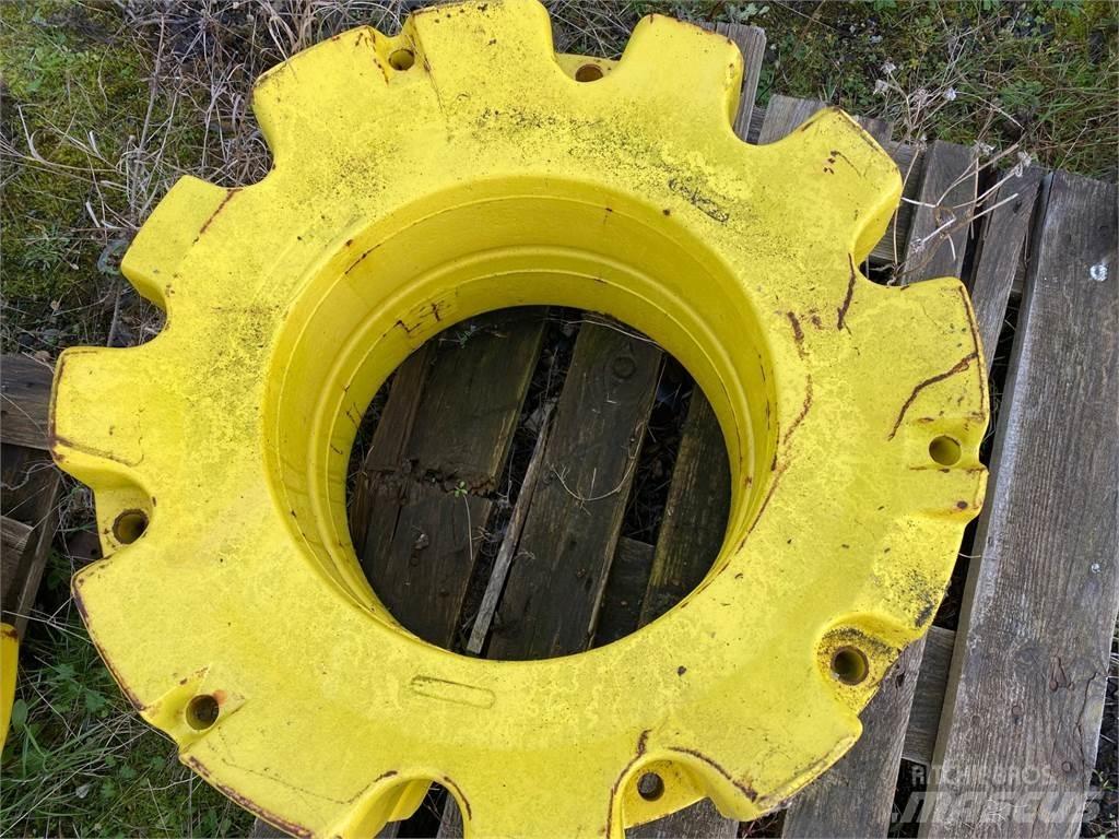 John Deere 600KG Gume, kolesa in platišča