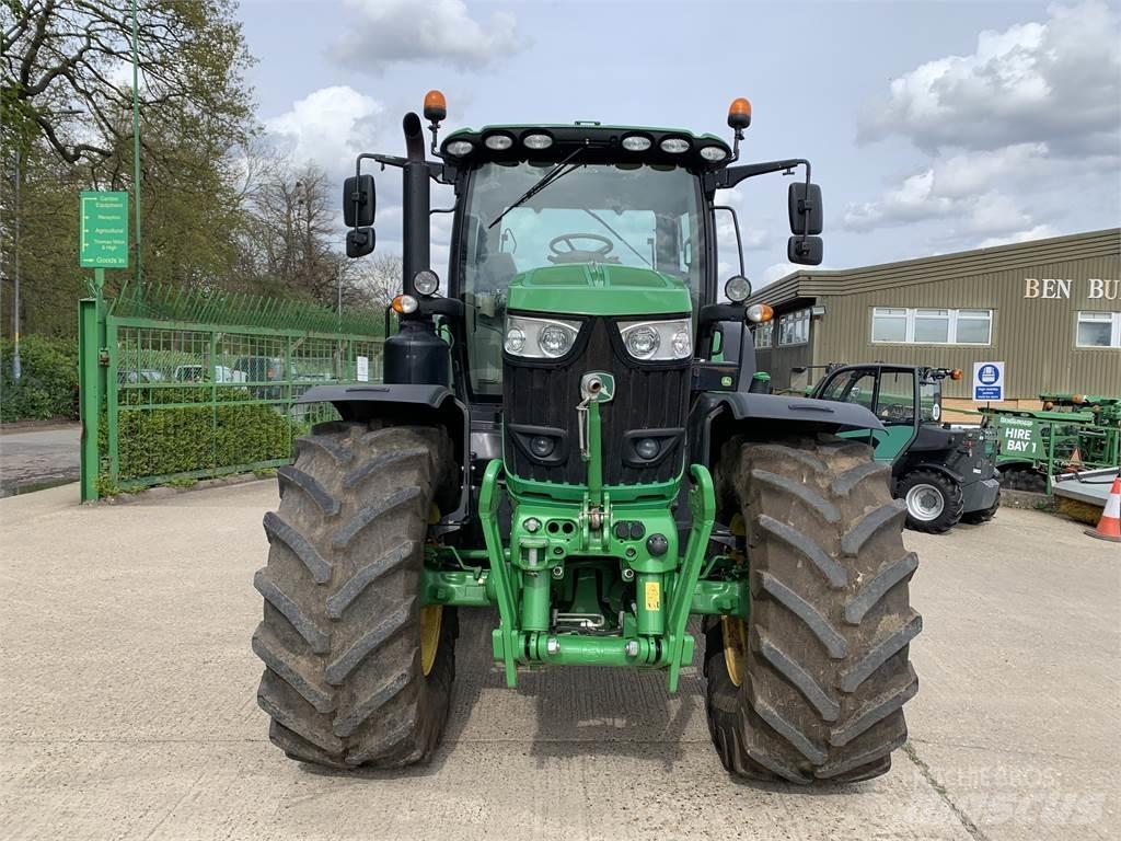 John Deere 6215R Traktorji