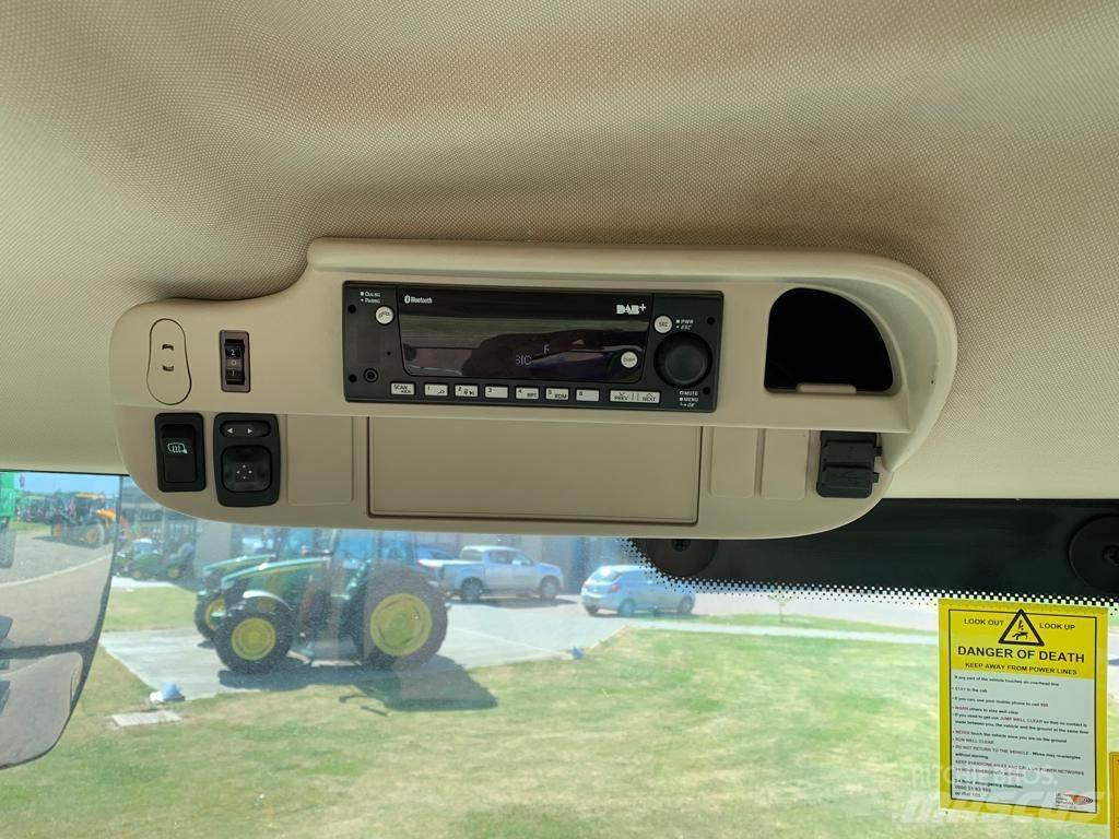 John Deere 6215R Traktorji