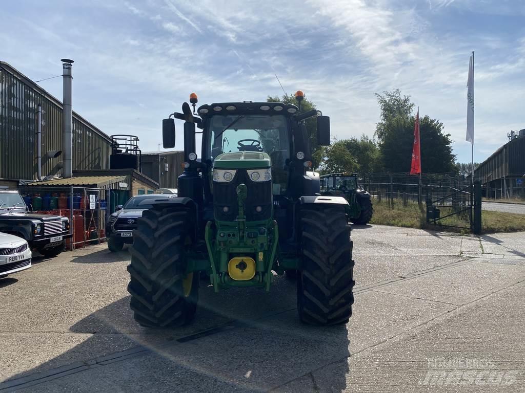 John Deere 6250R Traktorji