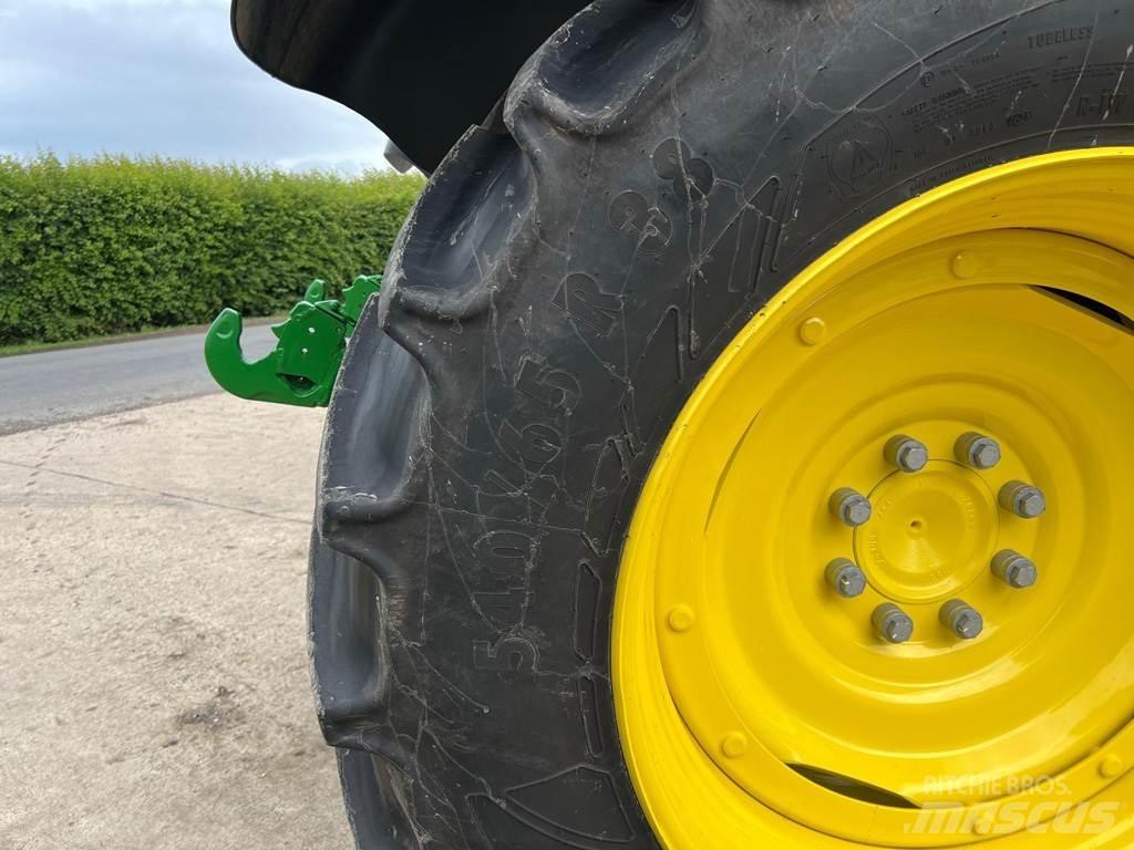 John Deere 6R120 Traktorji