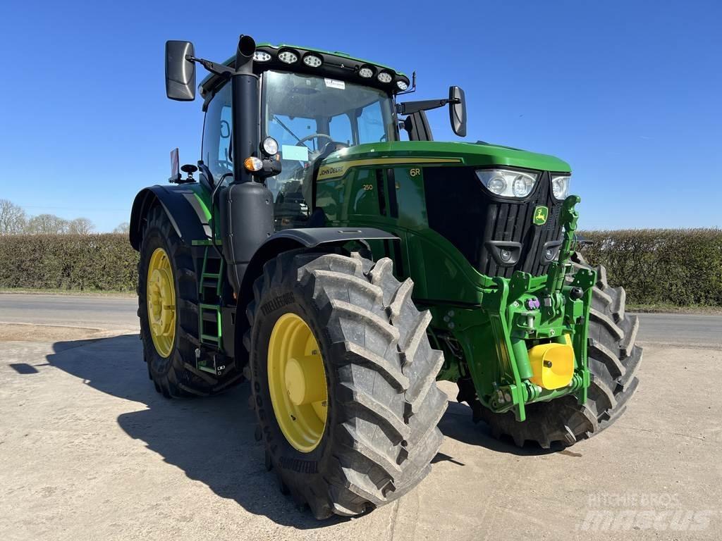 John Deere 6R250 Traktorji
