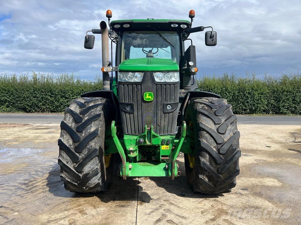 John Deere 7250R Traktorji