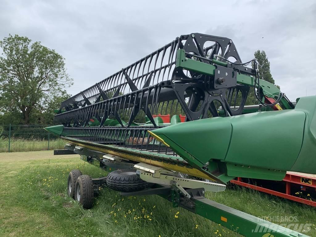 John Deere 725D Kombajni
