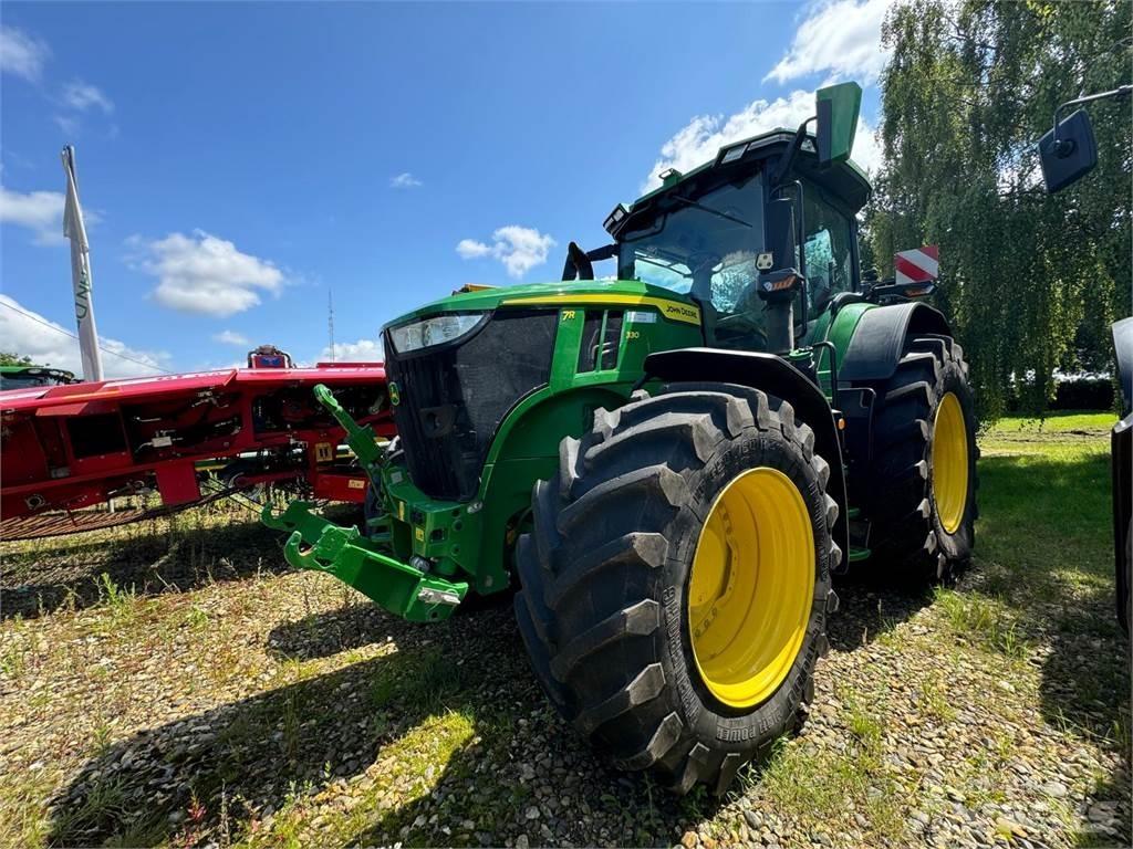 John Deere 7R330 Traktorji