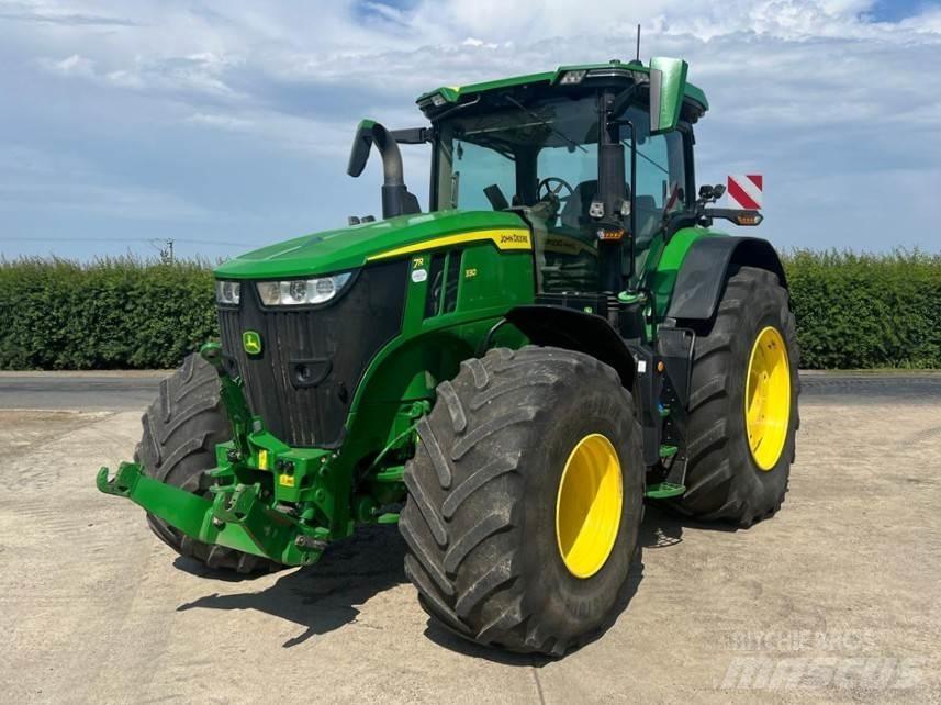 John Deere 7R330 Traktorji