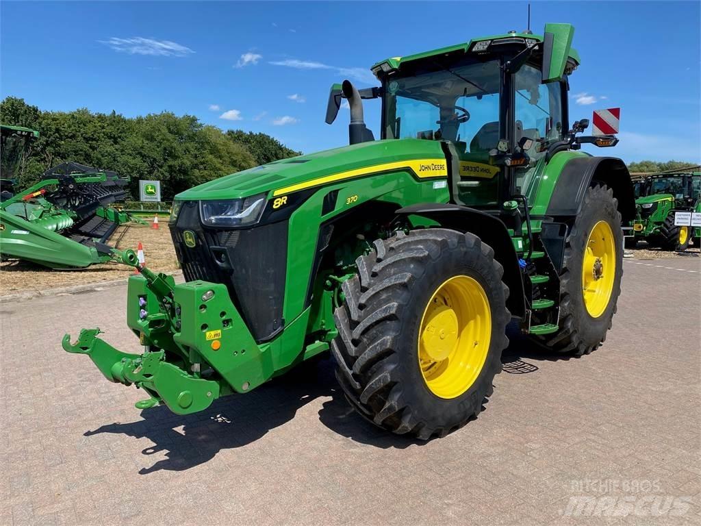 John Deere 8R370 Traktorji