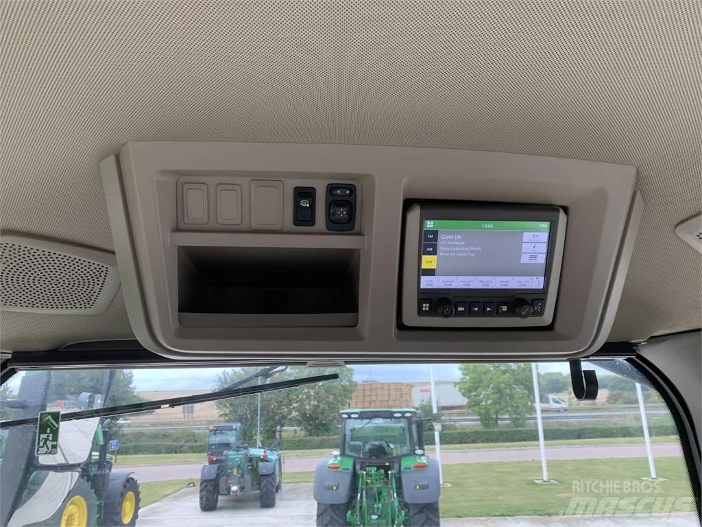 John Deere 8RX410 Traktorji