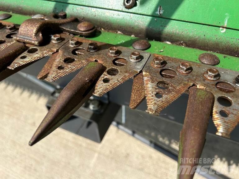 John Deere T670 Kombajni