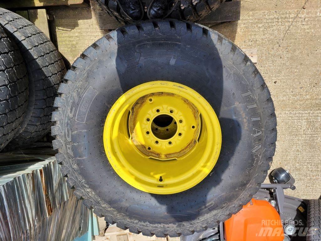John Deere WHEELS Manjši traktorji