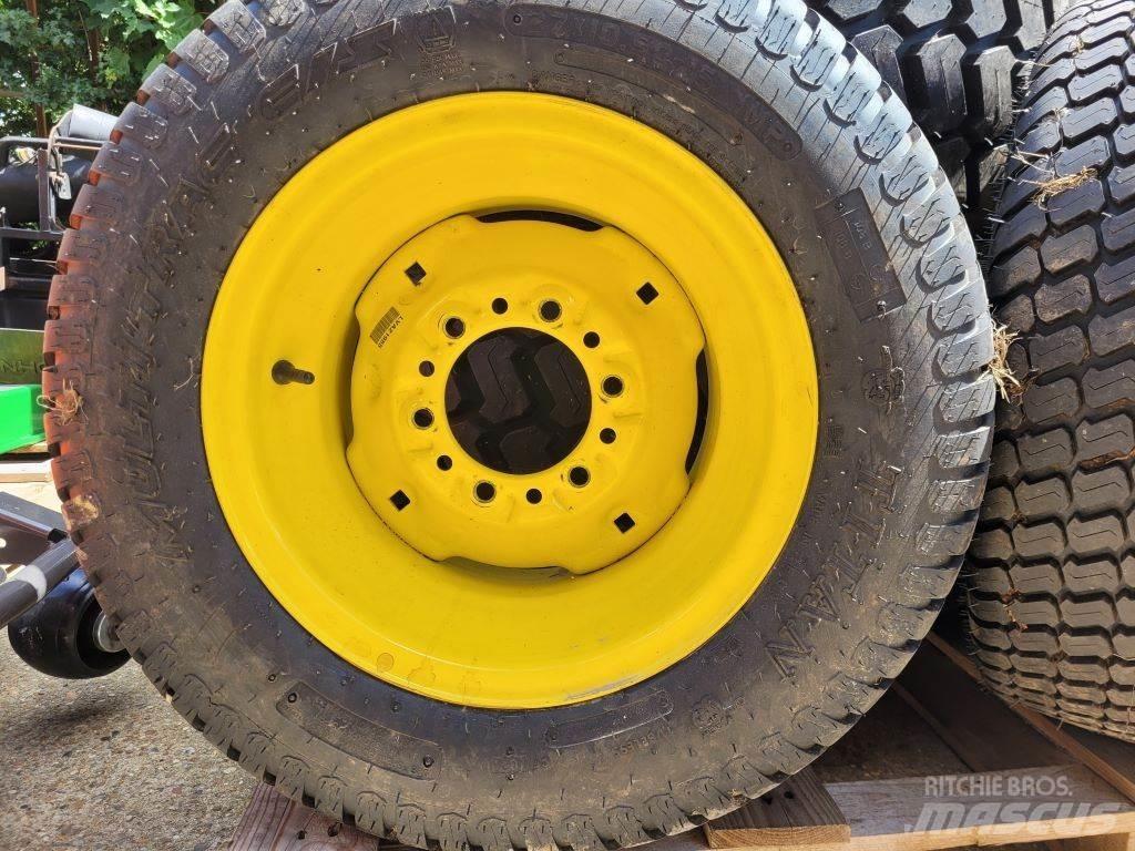 John Deere WHEELS Manjši traktorji